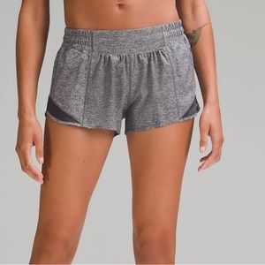 Lululemon Hotty Hot Low-Rise Lined Short 2.5"